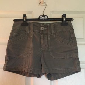 Smart Set Green Khaki Cargo Style 4” Shorts